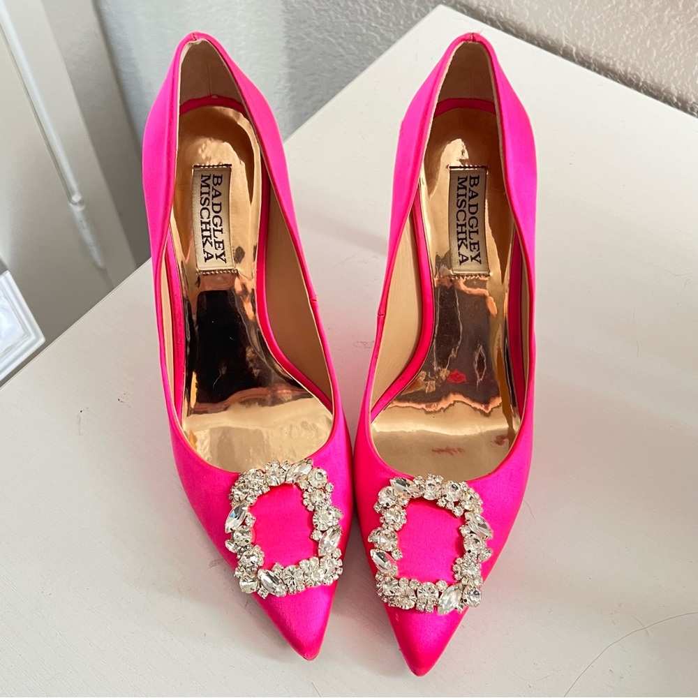 Badgley Mischka
Women's Cher Crystal Buckle Pumps
